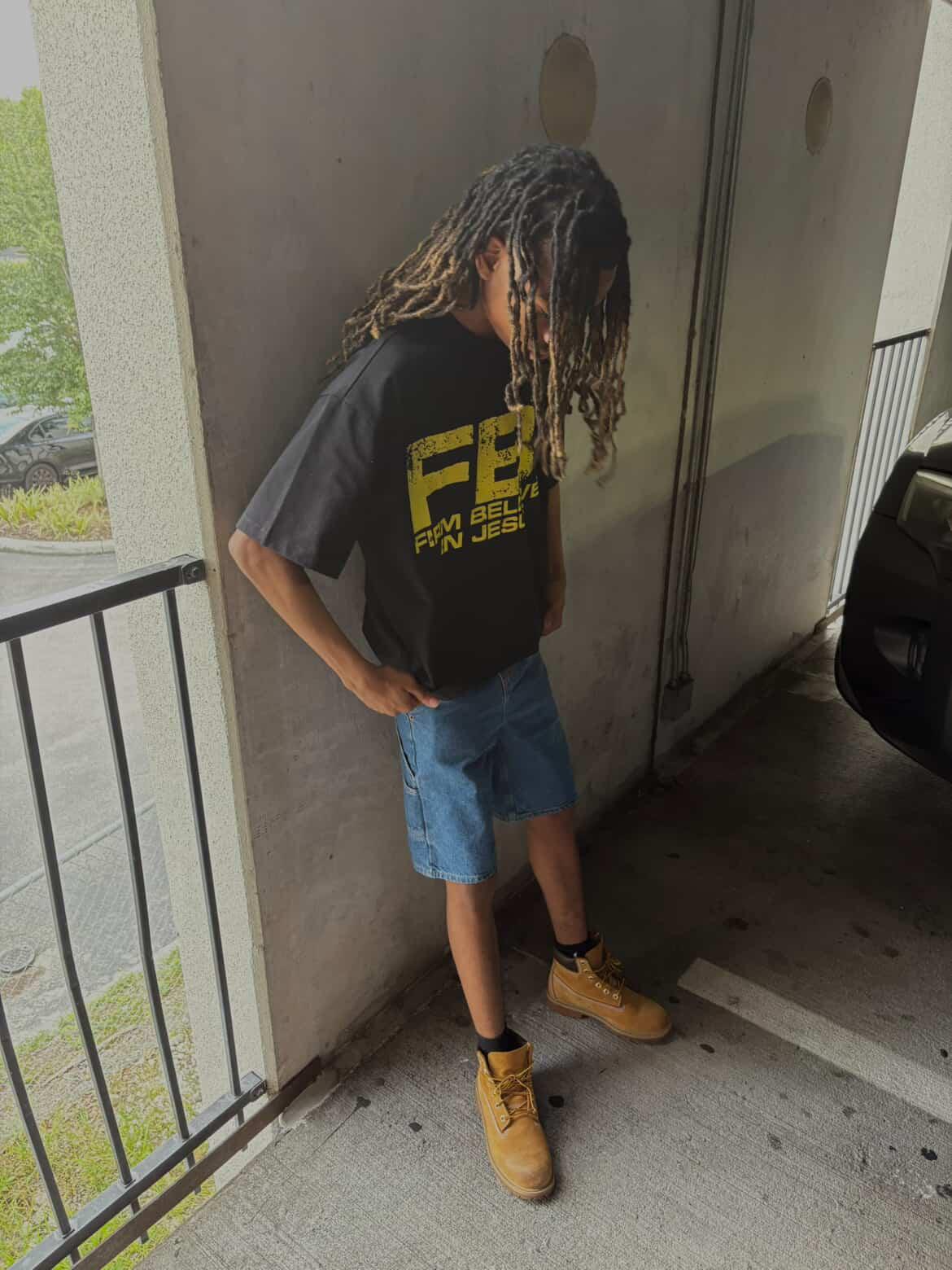 F.B.I Cropped Loose T-shirt